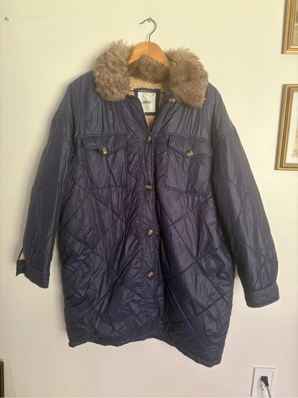 AERIE Quilted Navy Women's Coat Parka Sherpa Faux Fur Collar Large Warm Cozy